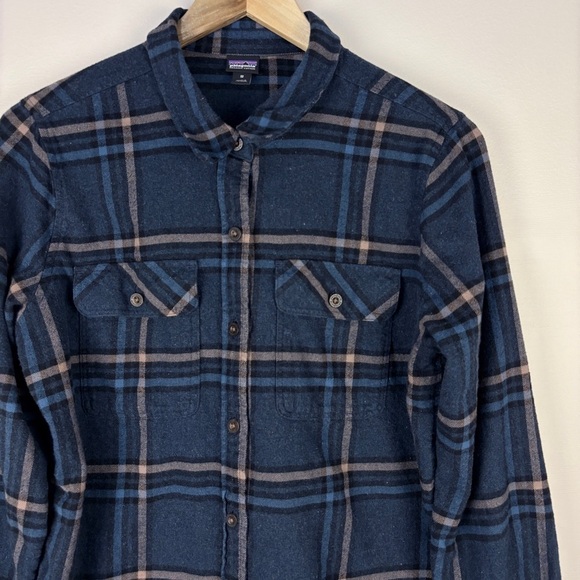 Patagonia Blue Plaid Organic Cotton Flannel Button Up Shirt - Picture 3 of 8